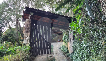 Casa à venda com 3 quartos, sendo 1 suíte,  em Serra da Cantareira, Mairiporã, SP