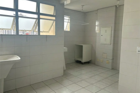 Apartamento para alugar com 3 quartos, sendo 1 suíte, em Pinheiros, São Paulo, SP