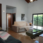 Casa à venda com 4 quartos, sendo 2 suítes, no condomínio Primavera, Salto - SP