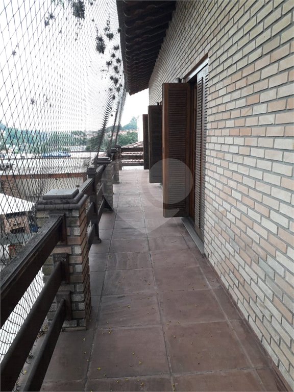Casa à venda com 4 quartos, sendo 2 suítes, no condomínio Jornalista Américo Ariza, São Paulo - SP