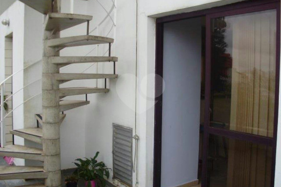 Duplex à venda com 2 quartos, sendo 1 suíte,  em Parque Enseada, Guarujá, SP