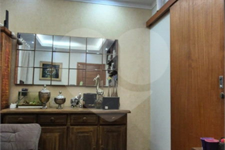 Casa à venda com 2 quartos, sendo 1 suíte, em Vila Vianelo, Jundiaí, SP