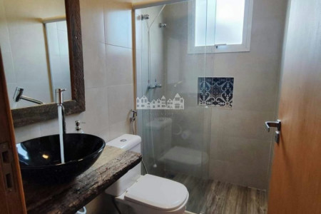 Casa à venda com 6 suítes no condomínio Portal Ouro Verde, Atibaia - SP