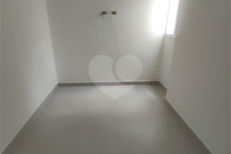 Sobrado à venda com 3 quartos, sendo 1 suíte,  em Parada Inglesa, São Paulo, SP