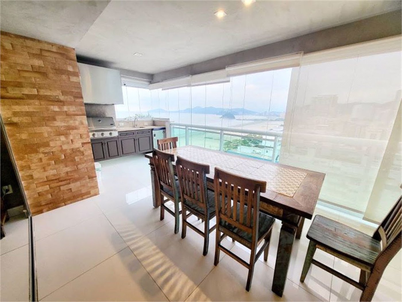 Apartamento Residencial à venda, Gonzaga, Santos - AP1684.
