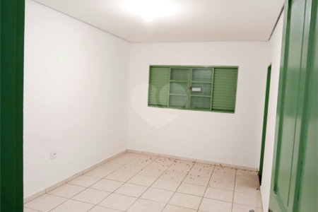 Sobrado à venda com 4 quartos, sendo 1 suíte, no Centro, Ribeirão Preto, SP