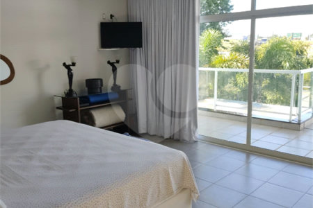 Casa à venda com 4 quartos, sendo 3 suítes, no condomínio Estância Marambaia, Vinhedo - SP