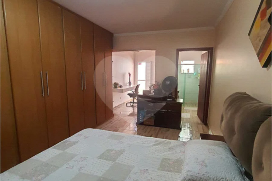 Casa térrea em Pirituba com 30 vagas!!!