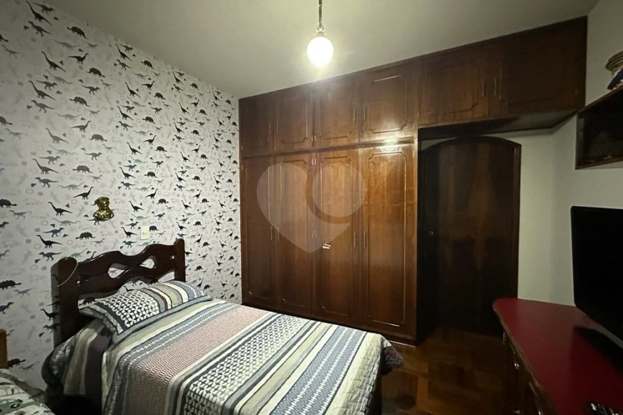Casa assobradada à venda no bairro Nova Piracicaba, em Piracicaba/SP.