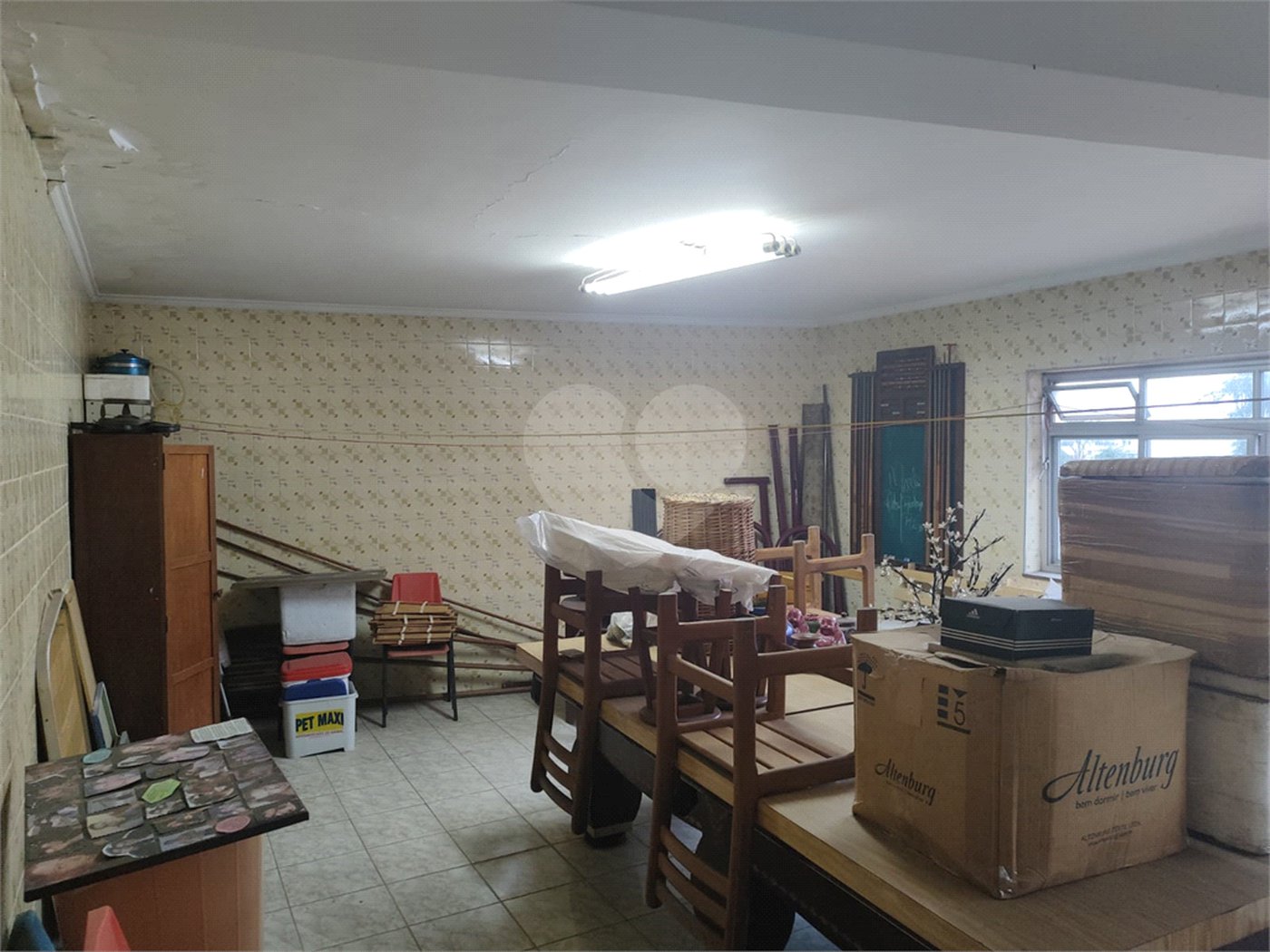 Casa à venda com 4 quartos, sendo 2 suítes, no condomínio Chácara das Rosas, São Paulo - SP