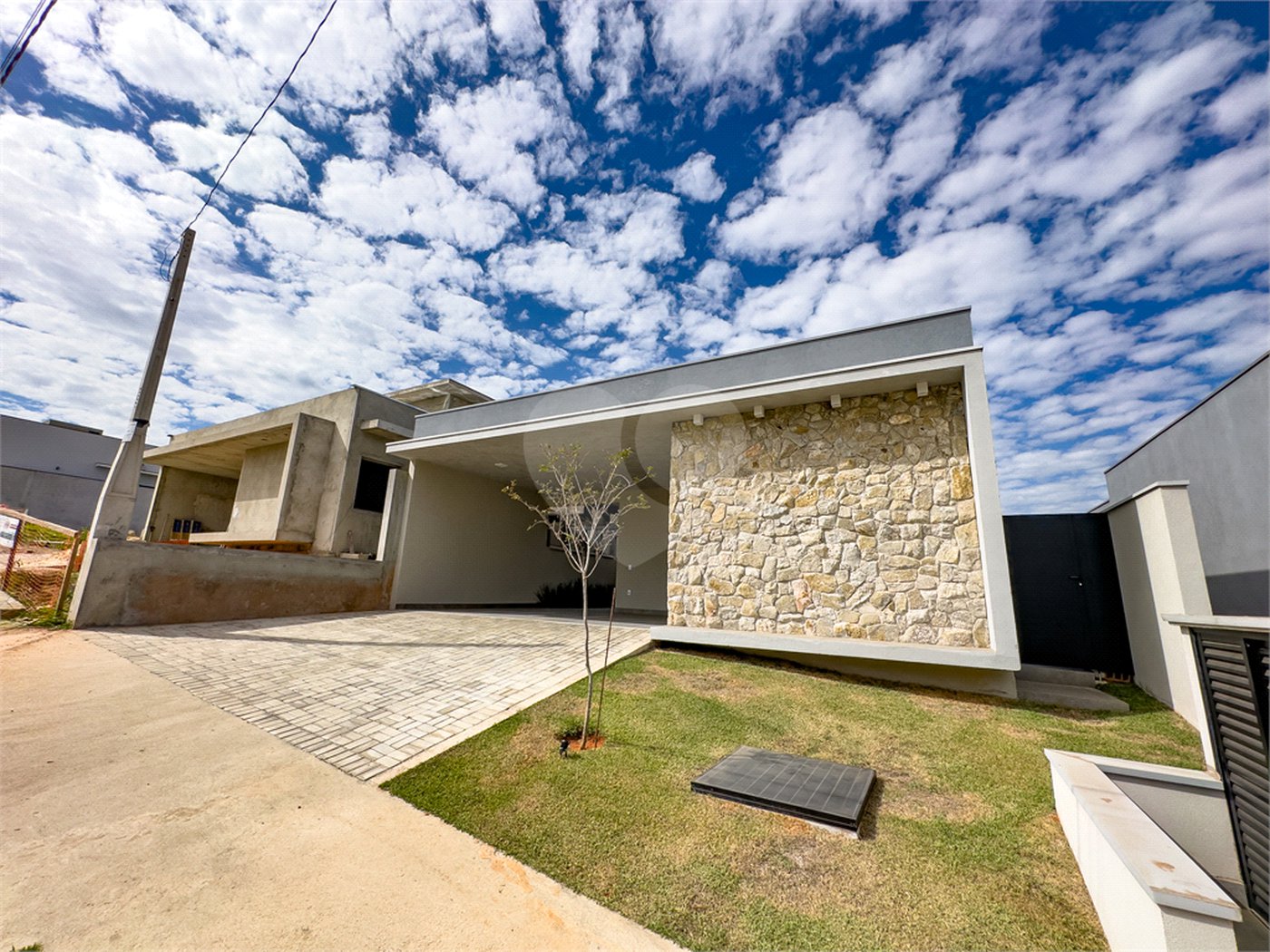 Casa à venda com 3 suítes no condomínio Saint Paul, Itu - SP