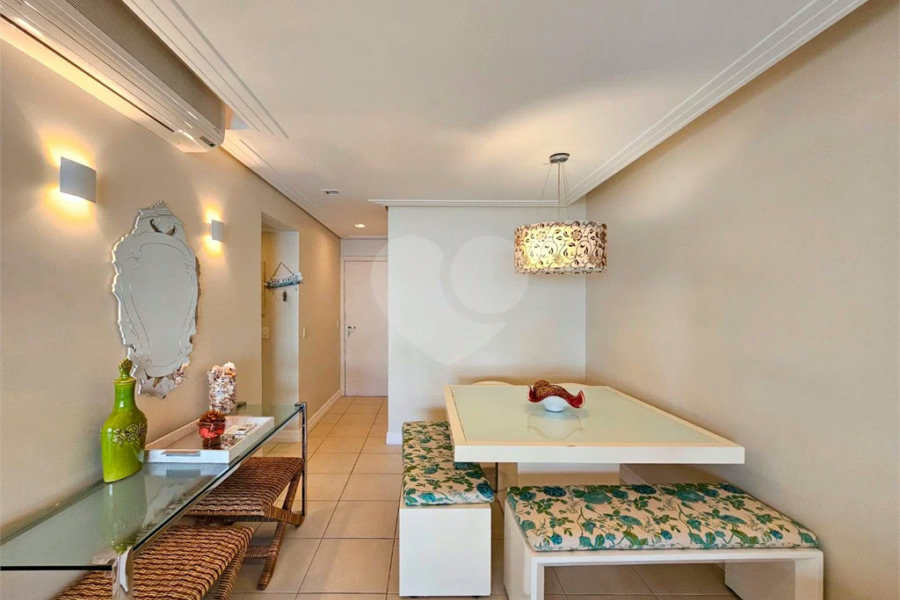 Apartamento à venda com 3 quartos, sendo 1 suíte,  em Riviera de São Lourenço, Bertioga, SP