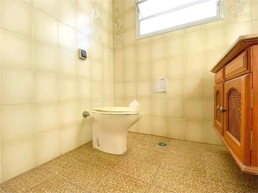 Sobrado à venda com 4 quartos em Vila Ipojuca, São Paulo, SP