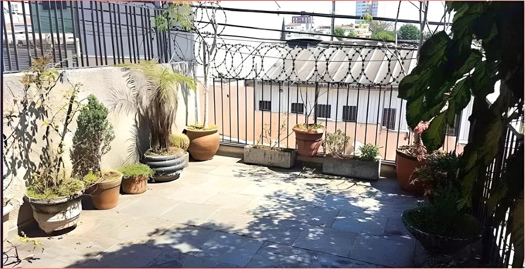 Casa à venda com 4 quartos, sendo 1 suíte, em Jardim Monte Kemel, São Paulo, SP