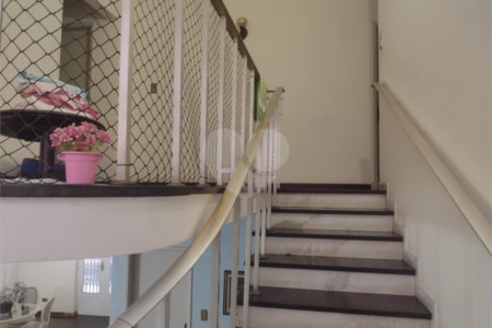 Sobrado à venda com 4 quartos, sendo 1 suíte, em Vila Medeiros, São Paulo, SP