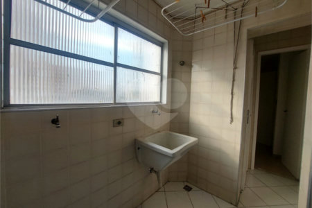 Apartamento à venda com 3 quartos em Vila Ipojuca, São Paulo, SP