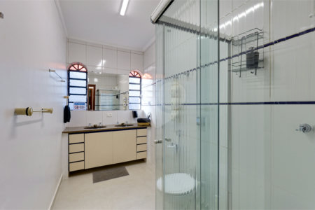 Casa Térrea à venda com 5 quartos, sendo 2 suítes, em Alto da Boa Vista, São Paulo, SP