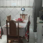 Casa térrea com 2 dormitórios.