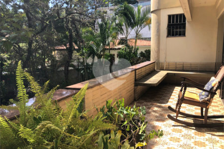 Sobrado à venda com 4 quartos, sendo 2 suítes, em Jardim São Bento, São Paulo, SP