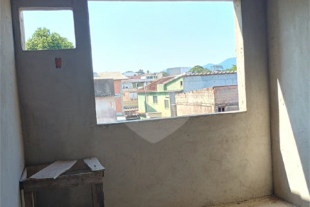 Casa à venda com 7 quartos, sendo 2 suítes, em Campo Grande, Rio de Janeiro, RJ