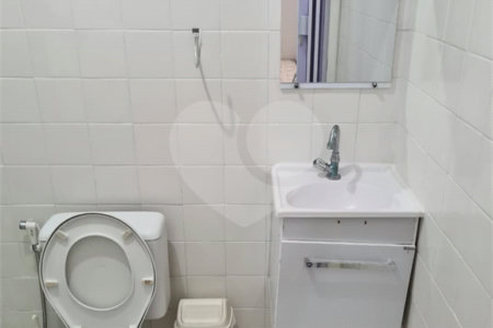 Casa à venda com 6 quartos, sendo 3 suítes, em Parque Jabaquara, São Paulo, SP
