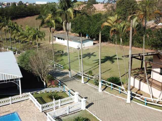 Chácara à venda com 4 quartos, sendo 1 suíte,  em Luiz Fagundes, Mairiporã, SP