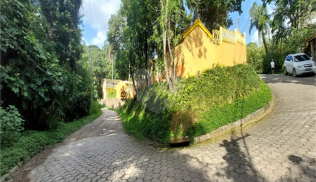 Casa à venda com 3 quartos, sendo 1 suíte,  em Pirucaia, Mairiporã, SP