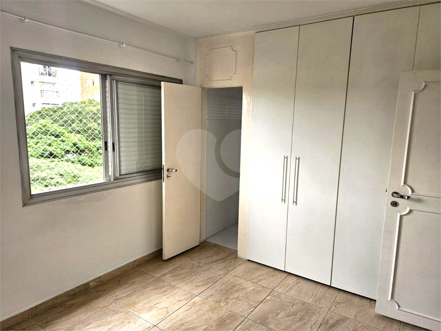 Apartamento para alugar com 3 quartos, sendo 1 suíte, em Alto da Boa Vista, São Paulo, SP