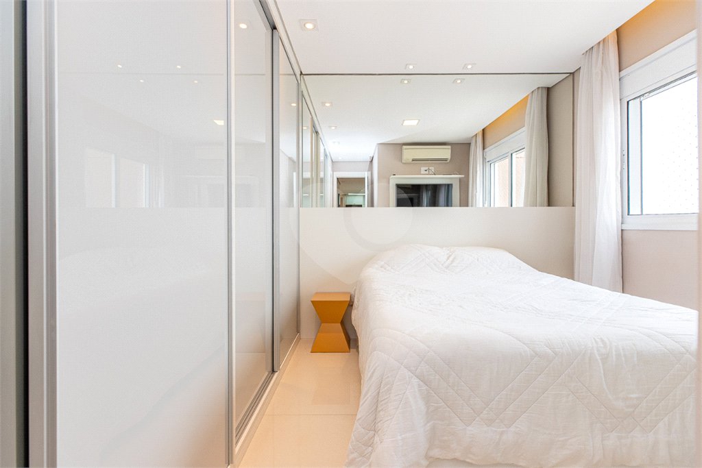 Apartamento à venda com 2 quartos, sendo 1 suíte, em Santo Amaro, São Paulo, SP