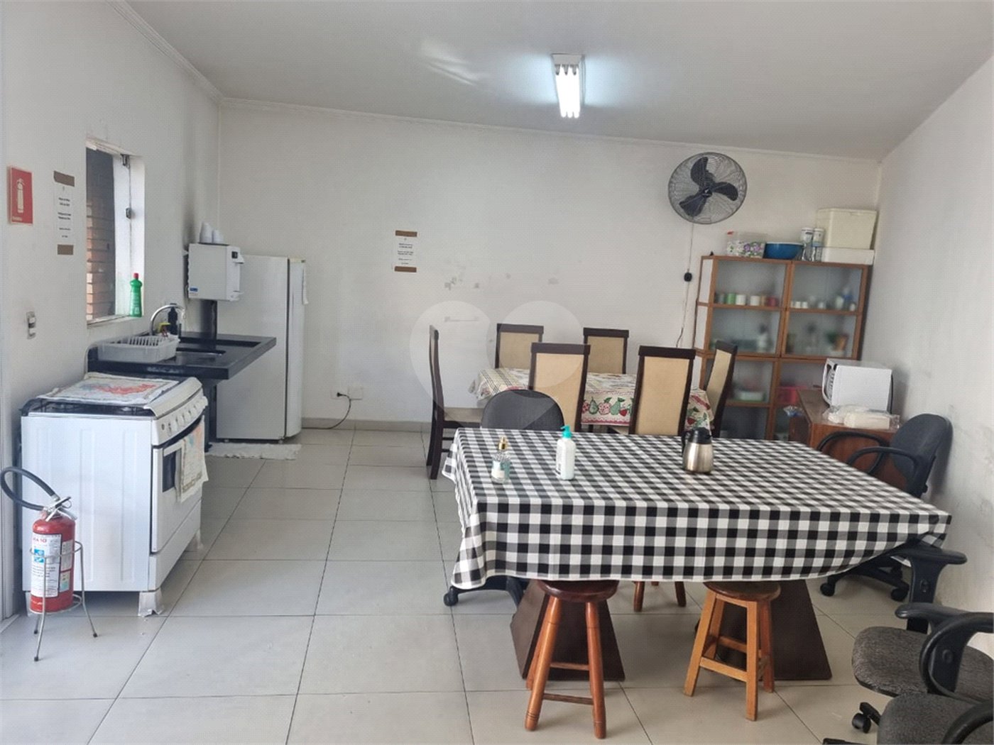 Sobrado à venda com 6 suítes em Alto de Pinheiros, São Paulo, SP