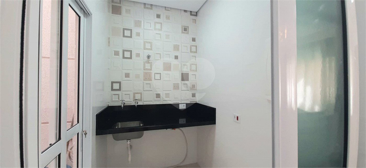 Casa à venda com 3 quartos, sendo 1 suíte, no condomínio Residencial Gran Veiga, São Paulo - SP