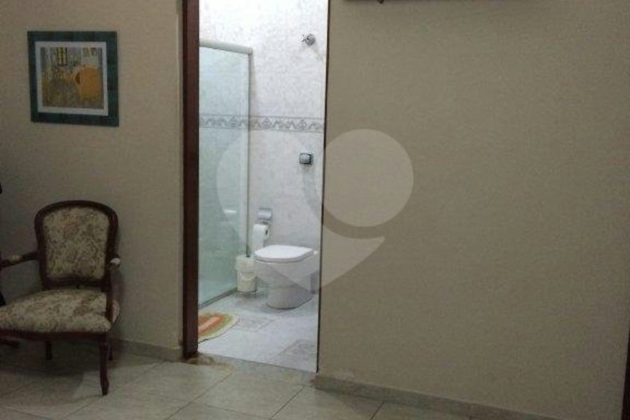 Sobrado à venda com 5 quartos, sendo 4 suítes, em Vila Mazzei, São Paulo, SP