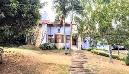 Casa à venda ou para alugar com 5 quartos, sendo 4 suítes,  no condomínio Moradas São Luiz, Salto - SP