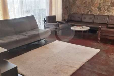 Casa à venda com 4 quartos, sendo 1 suíte, no Centro, Vinhedo, SP