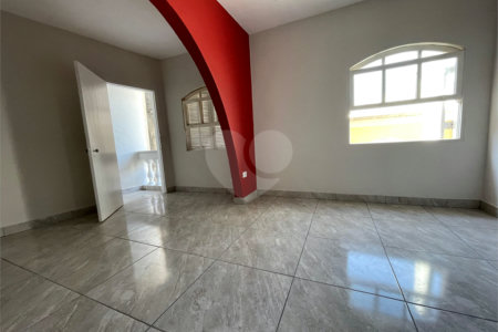 Sobrado à venda com 3 quartos, sendo 1 suíte, em Tucuruvi, São Paulo, SP