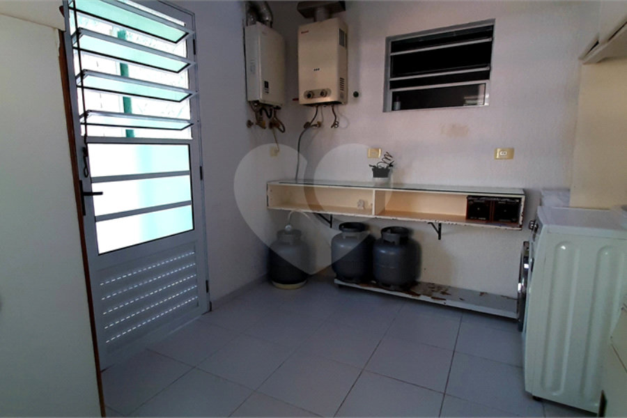 Sobrado à venda com 4 quartos, sendo 2 suítes, em Tremembé, São Paulo, SP