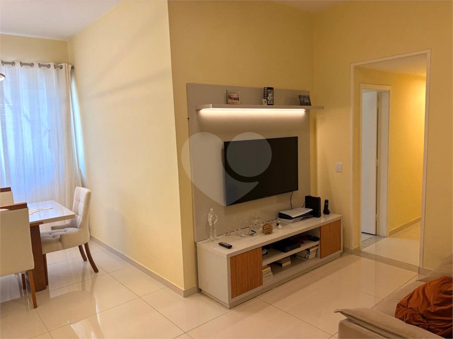 Apartamento à venda com 3 quartos, sendo 1 suíte,  em Lagoa, Rio de Janeiro, RJ