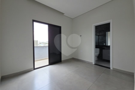 Casa à venda com 3 quartos, sendo 1 suíte, no condomínio Helena Maria, Sorocaba - SP