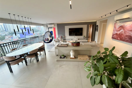 Apartamento à venda com 3 suítes em Vila Romana, São Paulo, SP