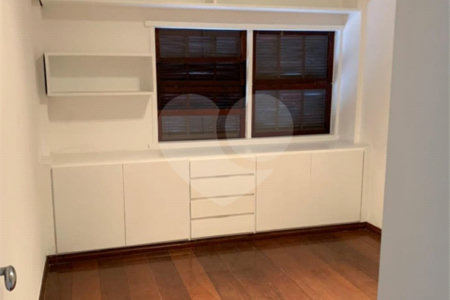 Apartamento à venda com 3 quartos, sendo 1 suíte, em Jardim Paulista, São Paulo, SP