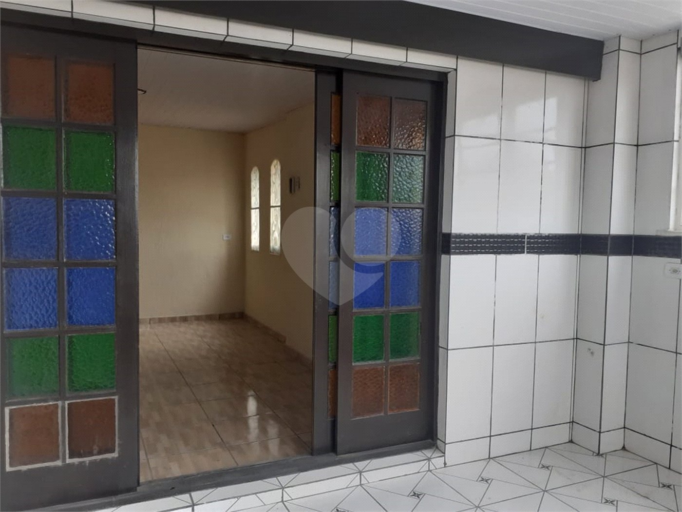 Sobrado à venda com 6 quartos, sendo 1 suíte,  em Jardim Las Vegas, Guarulhos, SP