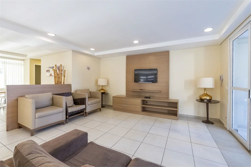 Apartamento à venda com 3 quartos, sendo 1 suíte,  em Jardim Parque Morumbi, São Paulo, SP