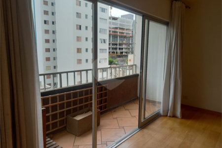 Apartamento à venda com 3 quartos, sendo 1 suíte, em Pinheiros, São Paulo, SP
