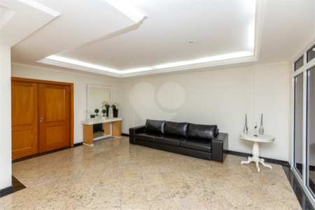 Apartamento à venda com 4 quartos, sendo 1 suíte, em Jardim Monte Kemel, São Paulo, SP