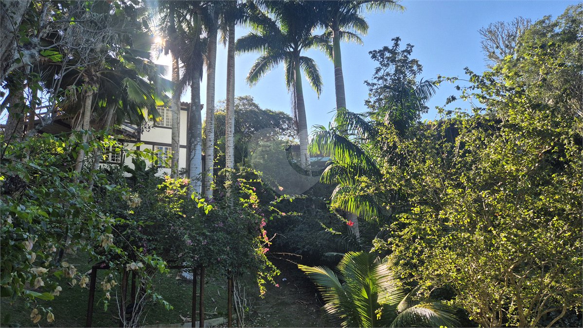 Casa em condomínio à venda com 4 quartos, sendo 3 suítes,  em Geribá, Armação dos Búzios, RJ