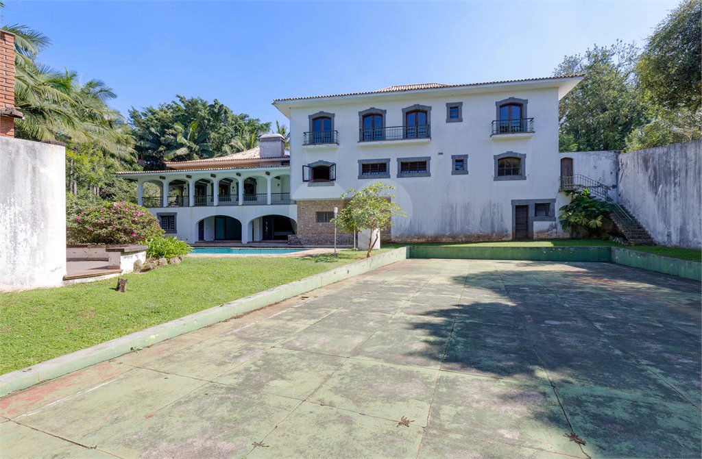 Casa à venda com 5 suítes no condomínio Chácara Flora, São Paulo - SP