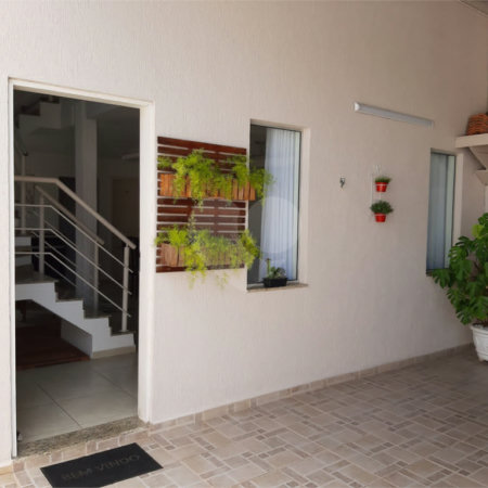 Sobrado à venda com 3 quartos, sendo 1 suíte, em Vila Suissa, Mogi das Cruzes, SP