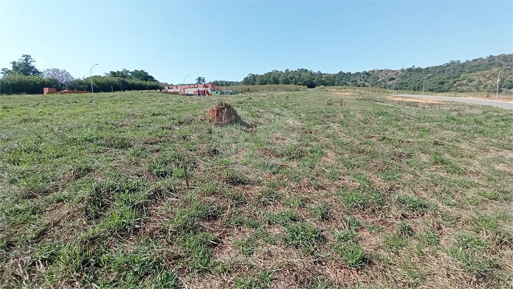 Terreno à venda com 1 suíte em Jardim Portugal, Valinhos, SP