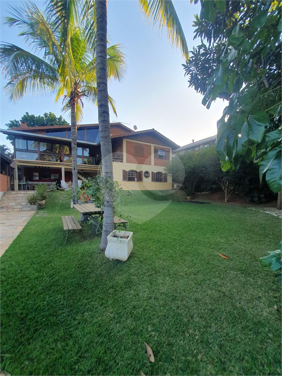 Casa à venda com 4 quartos, sendo 2 suítes,  no condomínio Vinhas da Vista Alegre - Lado Café, Vinhedo - SP
