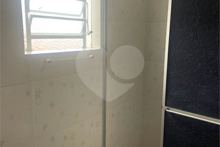 Sobrado à venda com 4 quartos, sendo 2 suítes, em Vila Ruth, Poá, SP
